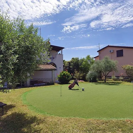 Golf House Βίλα Ližnjan