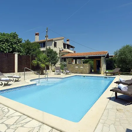 Golf House Βίλα Ližnjan