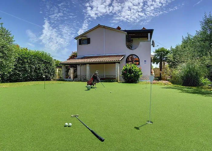Golf House *