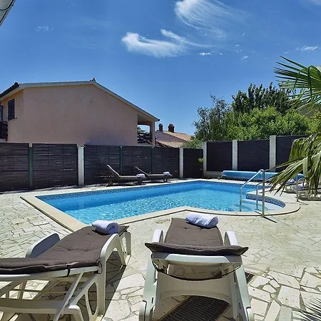 Golf House Villa *